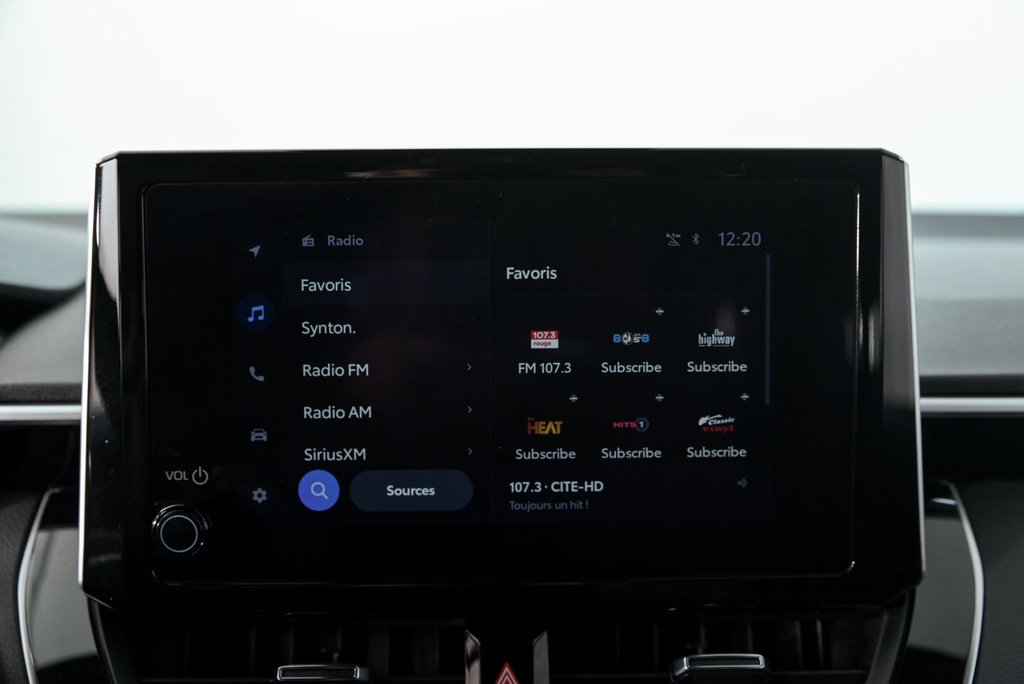 2023 Toyota Corolla Hatchback in Brossard, Quebec - 17 - w1024h768px