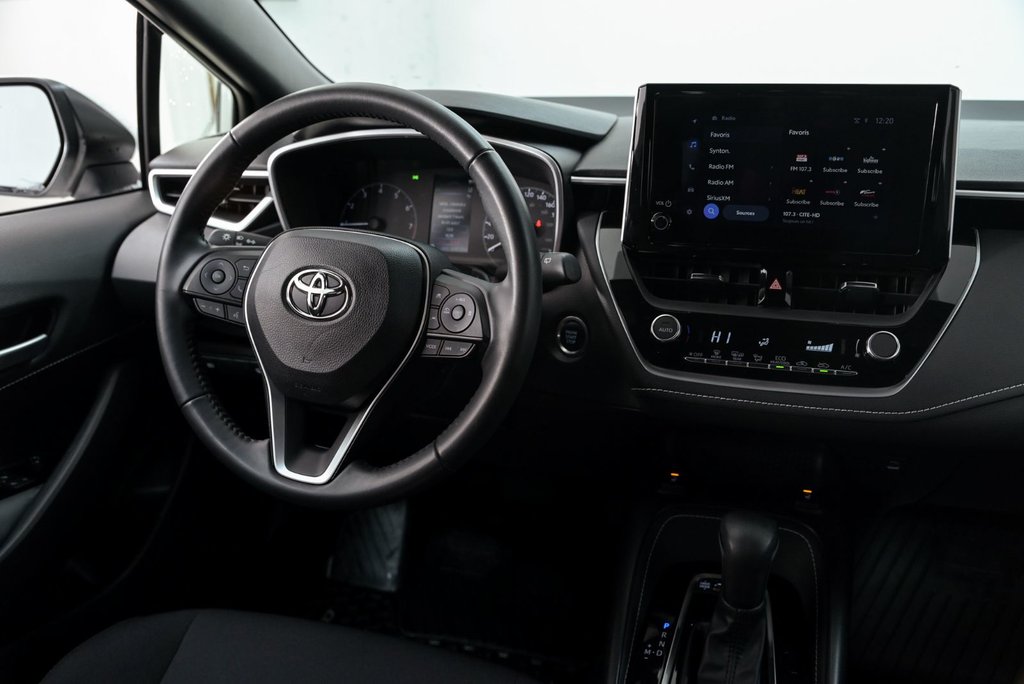 2023 Toyota Corolla Hatchback in Brossard, Quebec - 23 - w1024h768px