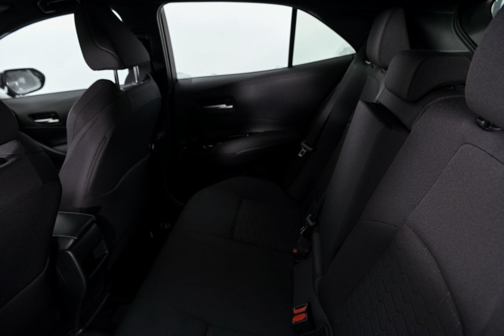 2023 Toyota Corolla Hatchback in Brossard, Quebec - 22 - w1024h768px