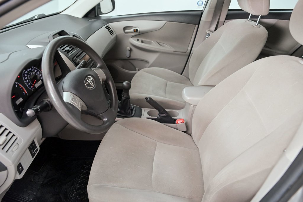 Toyota Corolla  2012 à Brossard, Québec - 8 - w1024h768px