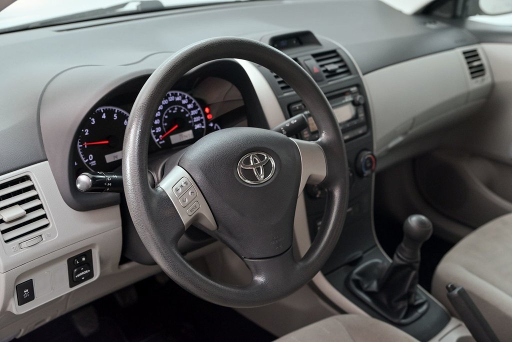 Toyota Corolla  2012 à Brossard, Québec - 9 - w1024h768px