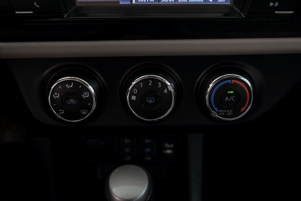 2014 Toyota Corolla LE in Brossard, Quebec - 19 - w1024h768px