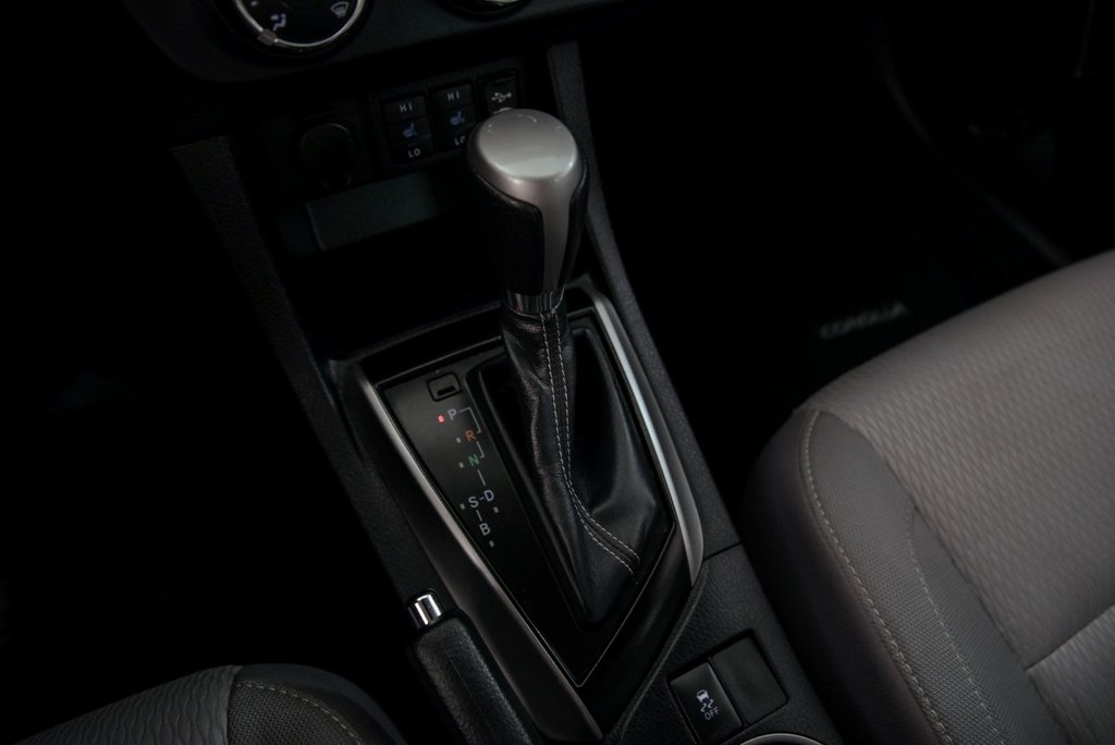 2014 Toyota Corolla LE in Brossard, Quebec - 20 - w1024h768px