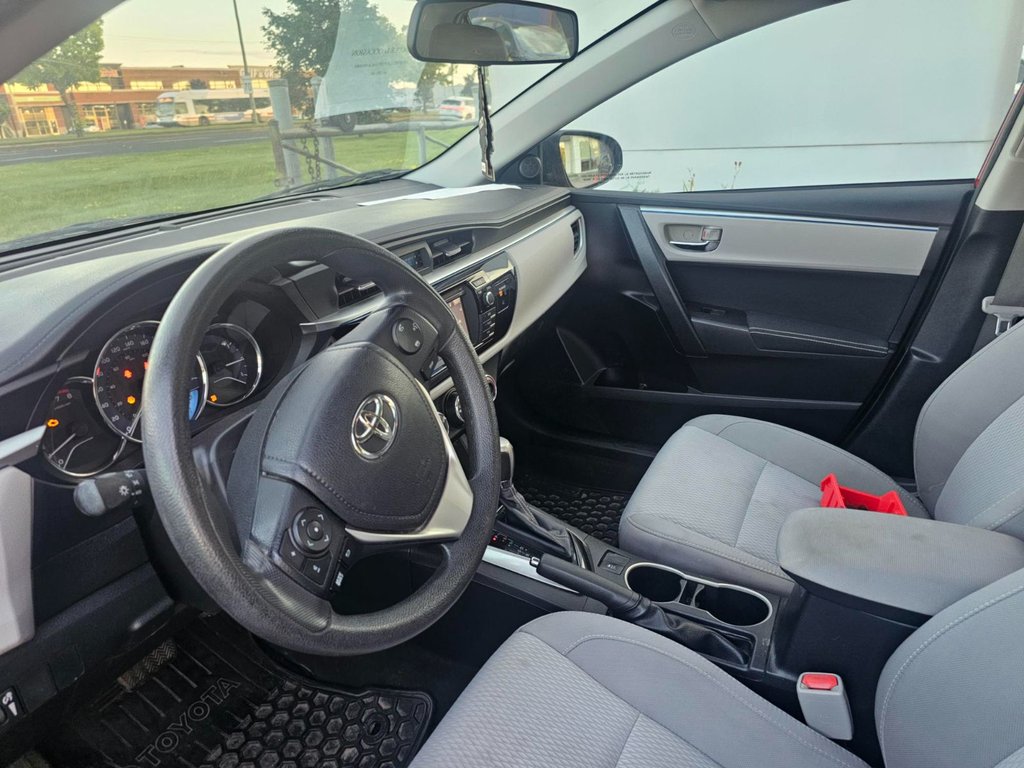 2016 Toyota Corolla LE in Brossard, Quebec - 10 - w1024h768px