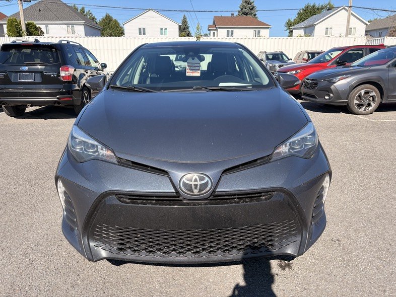 Toyota Corolla LE 2019 à Brossard, Québec - 2 - w1024h768px