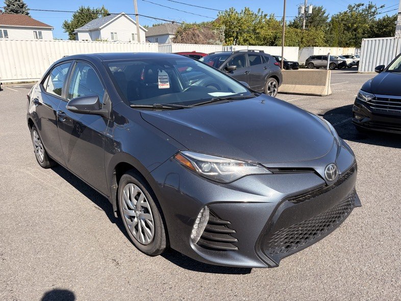 Toyota Corolla LE 2019 à Brossard, Québec - 3 - w1024h768px
