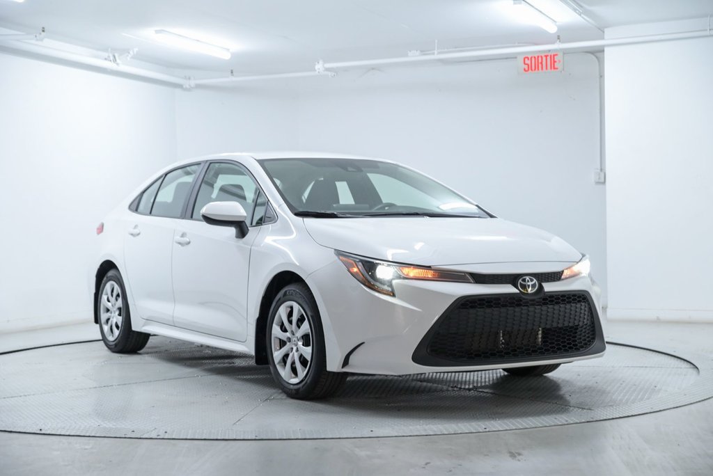 Toyota Corolla LE 2022 à Brossard, Québec - 1 - w1024h768px