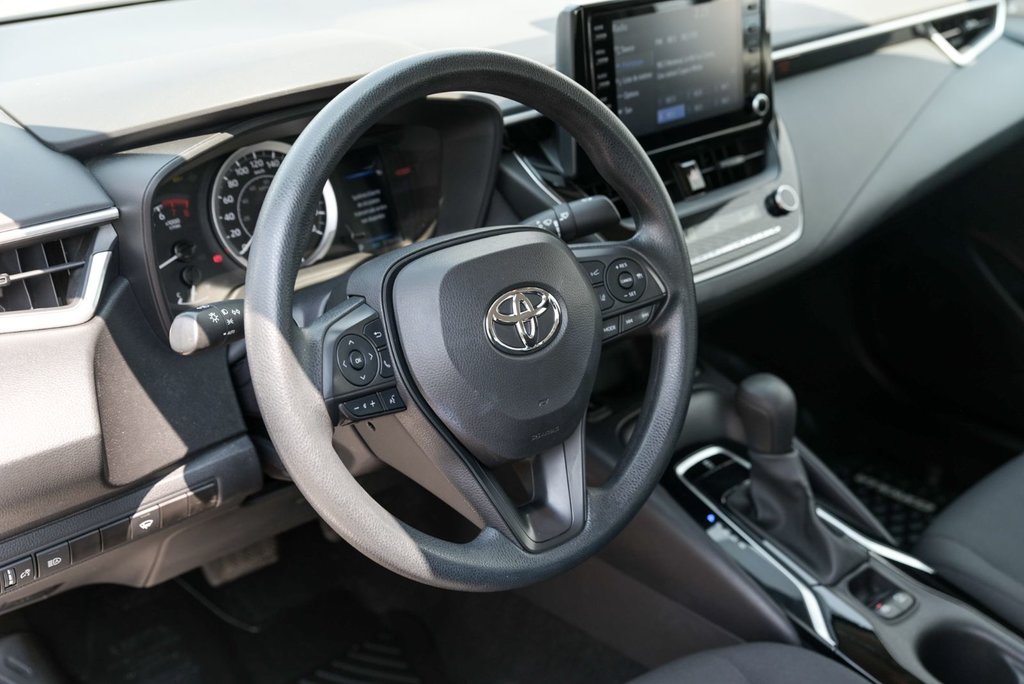 Toyota Corolla LE 2022 à Brossard, Québec - 9 - w1024h768px