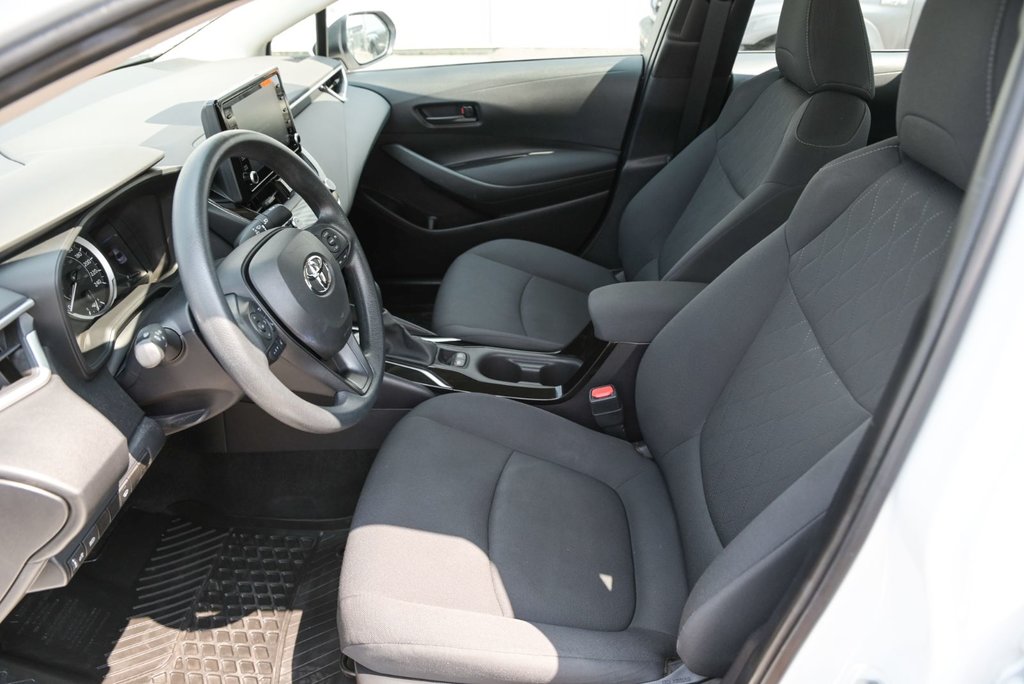Toyota Corolla LE 2022 à Brossard, Québec - 8 - w1024h768px