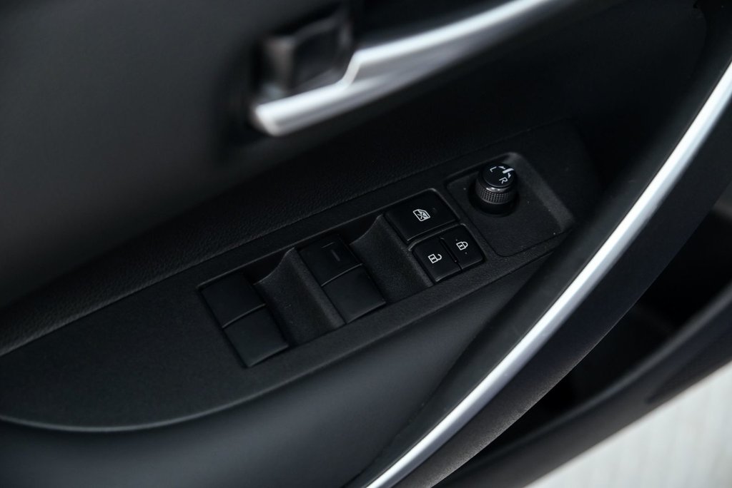 2022 Toyota Corolla SE in Brossard, Quebec - 9 - w1024h768px