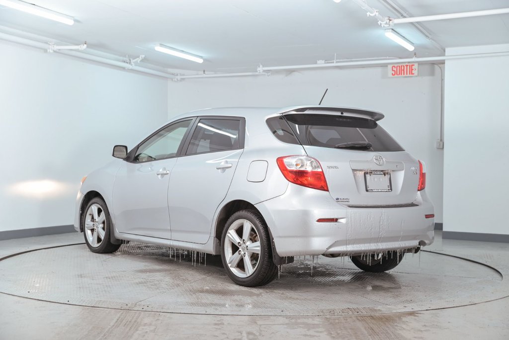 2010 Toyota Matrix XR in Brossard, Quebec - 3 - w1024h768px