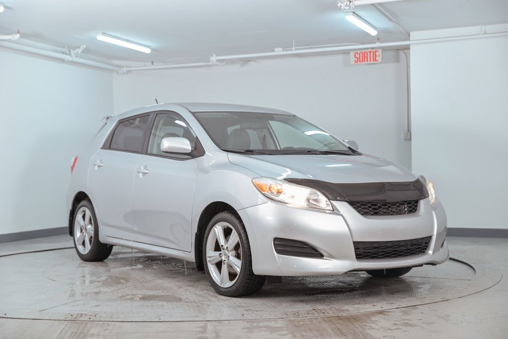2010 Toyota Matrix XR in Brossard, Quebec - 1 - w1024h768px
