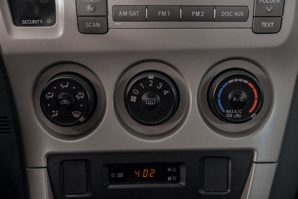 2010 Toyota Matrix XR in Brossard, Quebec - 17 - w1024h768px