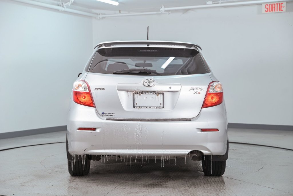2010 Toyota Matrix XR in Brossard, Quebec - 2 - w1024h768px