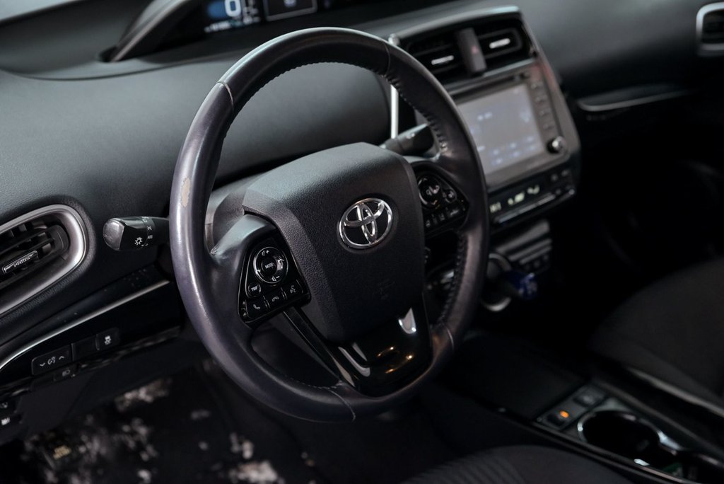 2020 Toyota Prius Prime in Brossard, Quebec - 9 - w1024h768px