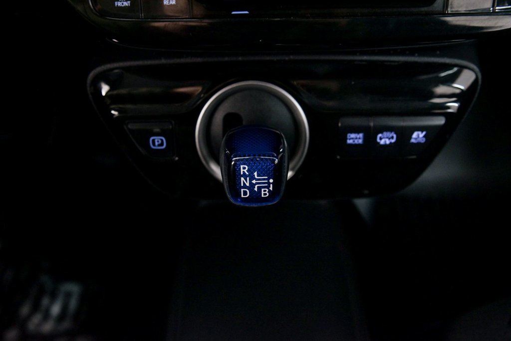 2020 Toyota Prius Prime in Brossard, Quebec - 18 - w1024h768px