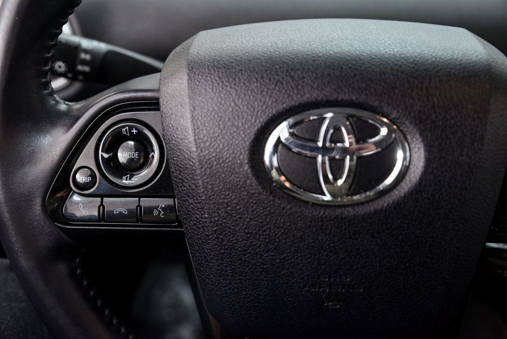 2020 Toyota Prius Prime in Brossard, Quebec - 14 - w1024h768px