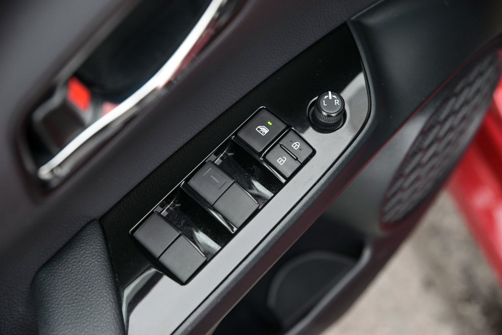 Toyota PRIUS PRIME UPGRADE 2021 à Brossard, Québec - 7 - w1024h768px