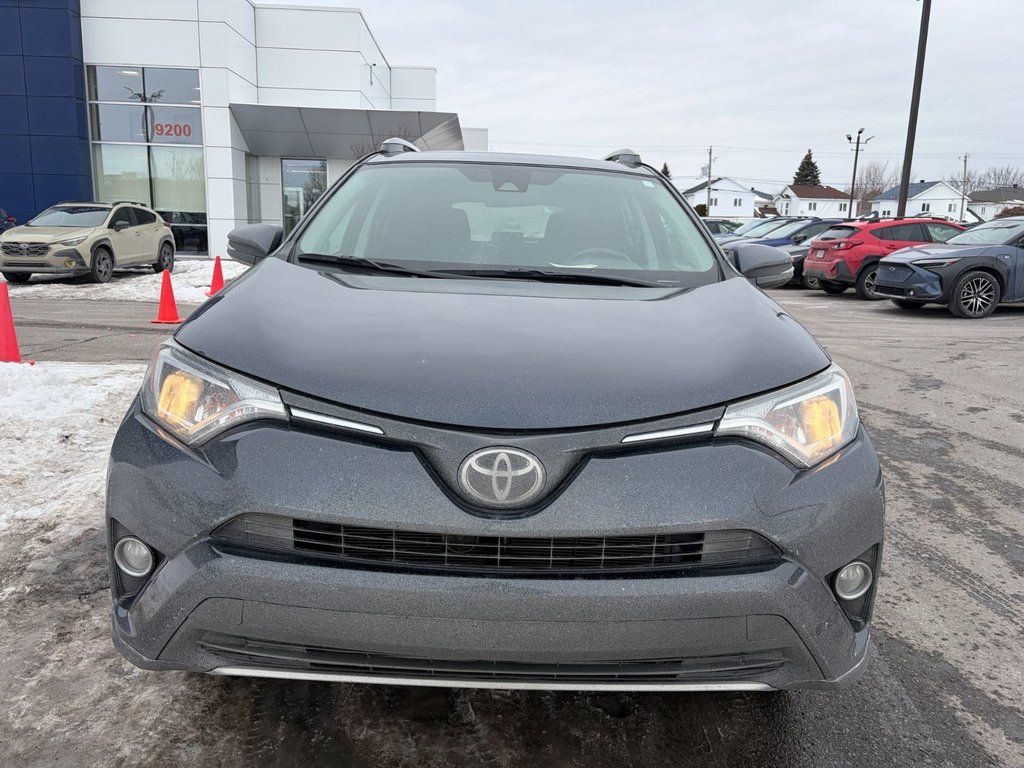 2018 Toyota RAV4 XLE in Brossard, Quebec - 2 - w1024h768px