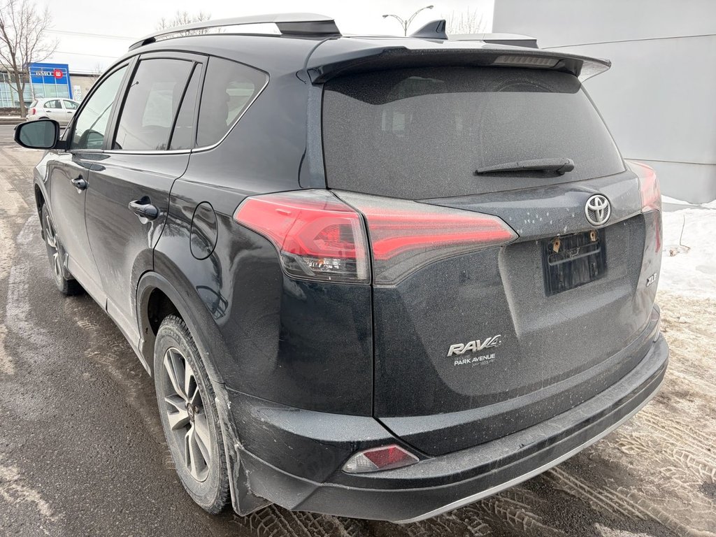 2018 Toyota RAV4 XLE in Brossard, Quebec - 6 - w1024h768px