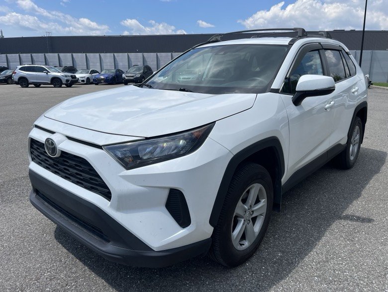 2019 Toyota RAV4 LE in Brossard, Quebec - 1 - w1024h768px