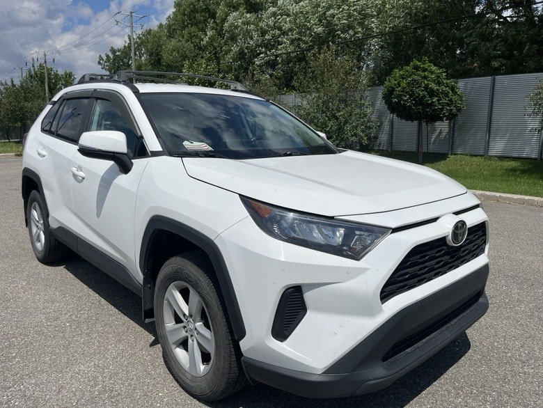 2019 Toyota RAV4 LE in Brossard, Quebec - 8 - w1024h768px