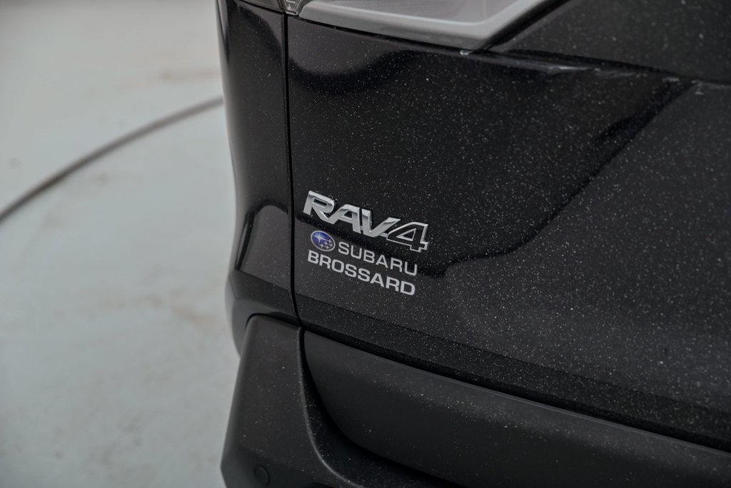 2021 Toyota RAV4 Hybrid Limited in Brossard, Quebec - 7 - w1024h768px