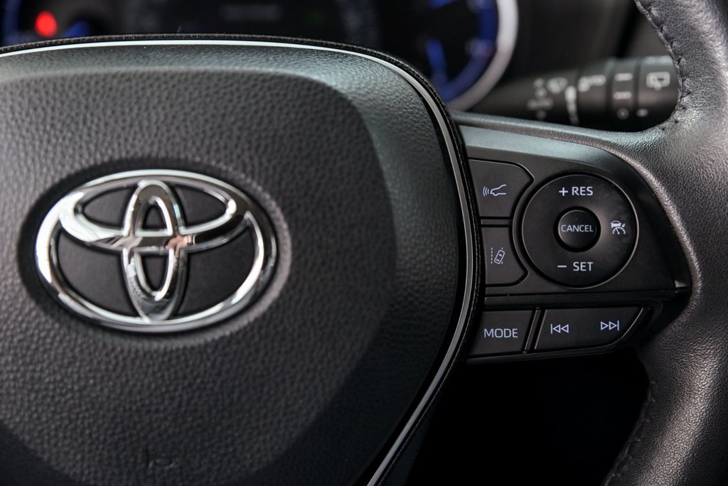 2021 Toyota RAV4 Hybrid Limited in Brossard, Quebec - 16 - w1024h768px