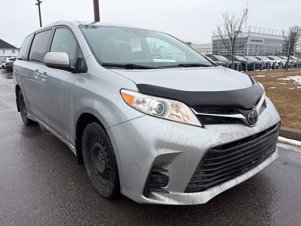 Toyota Sienna LE 2019 à Brossard, Québec - 4 - w1024h768px