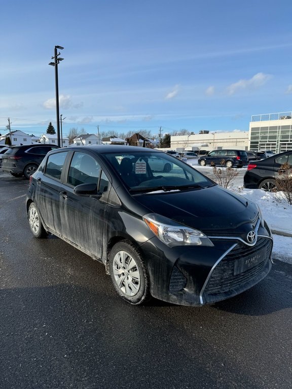 2016 Toyota Yaris SE in Brossard, Quebec - 3 - w1024h768px