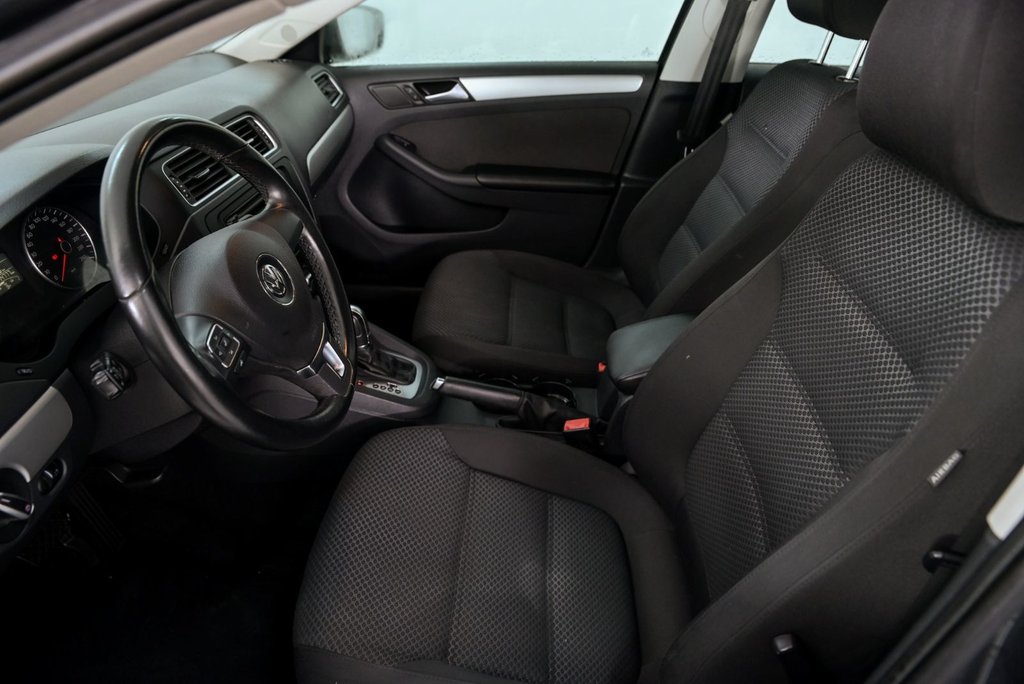 2014 Volkswagen Jetta Sedan Comfortline in Brossard, Quebec - 10 - w1024h768px