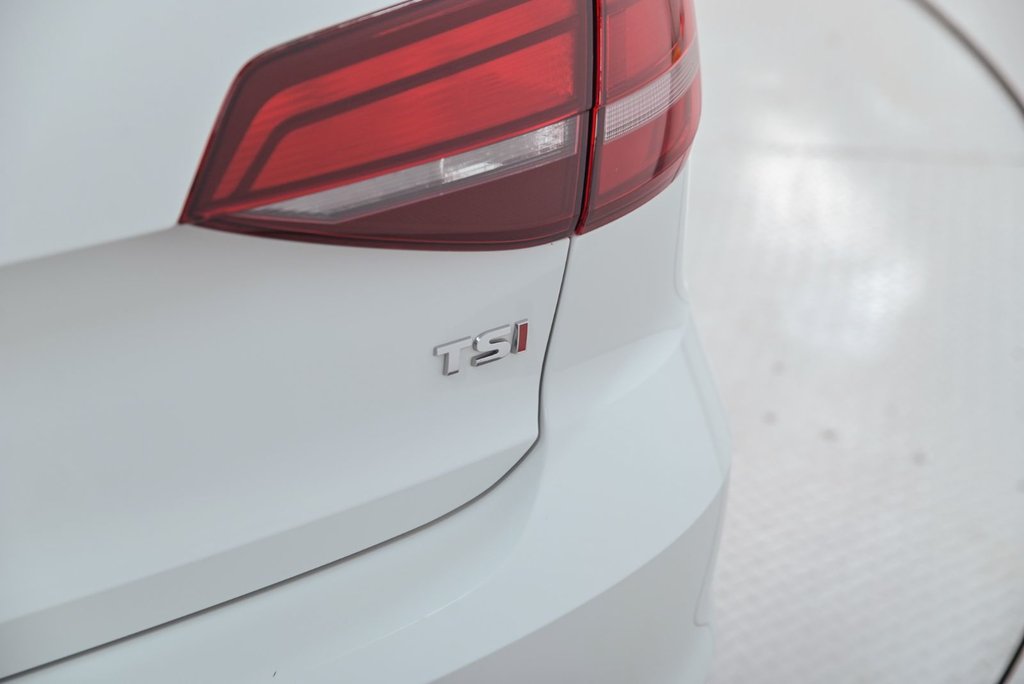 2016 Volkswagen Jetta Sedan in Brossard, Quebec - 8 - w1024h768px