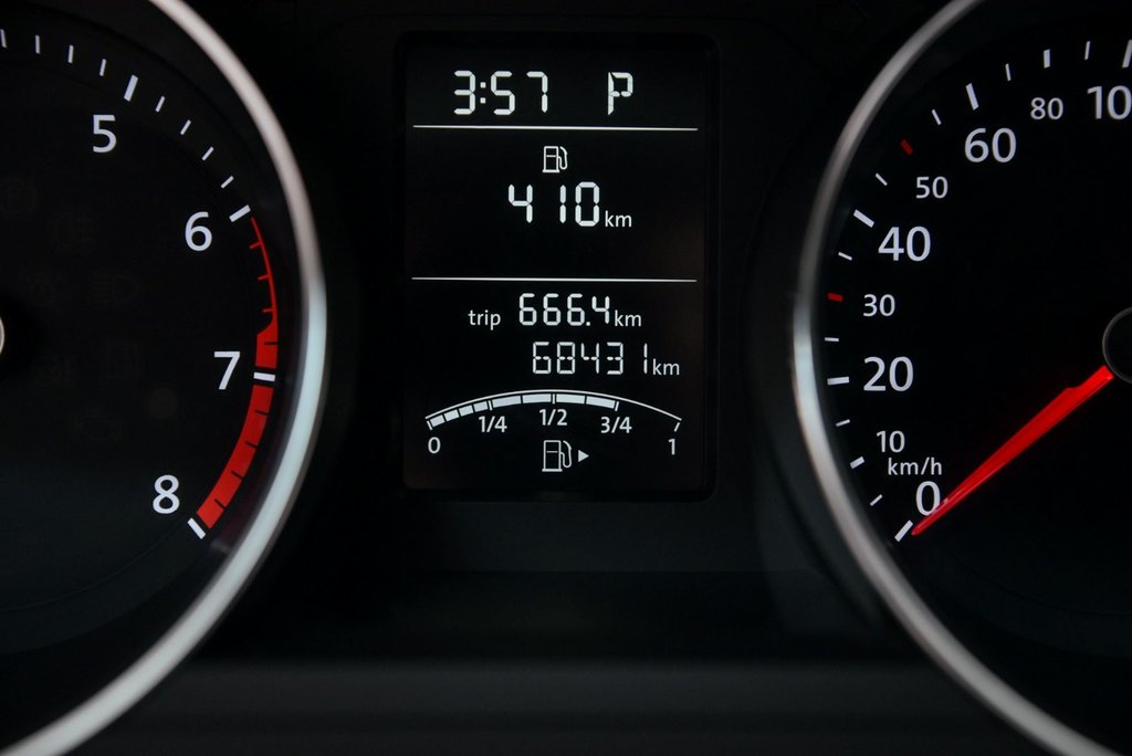 2016 Volkswagen Jetta Sedan in Brossard, Quebec - 14 - w1024h768px