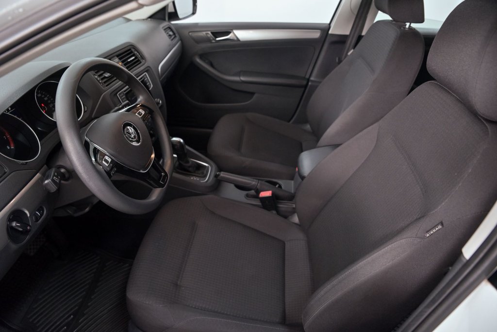 2016 Volkswagen Jetta Sedan in Brossard, Quebec - 10 - w1024h768px