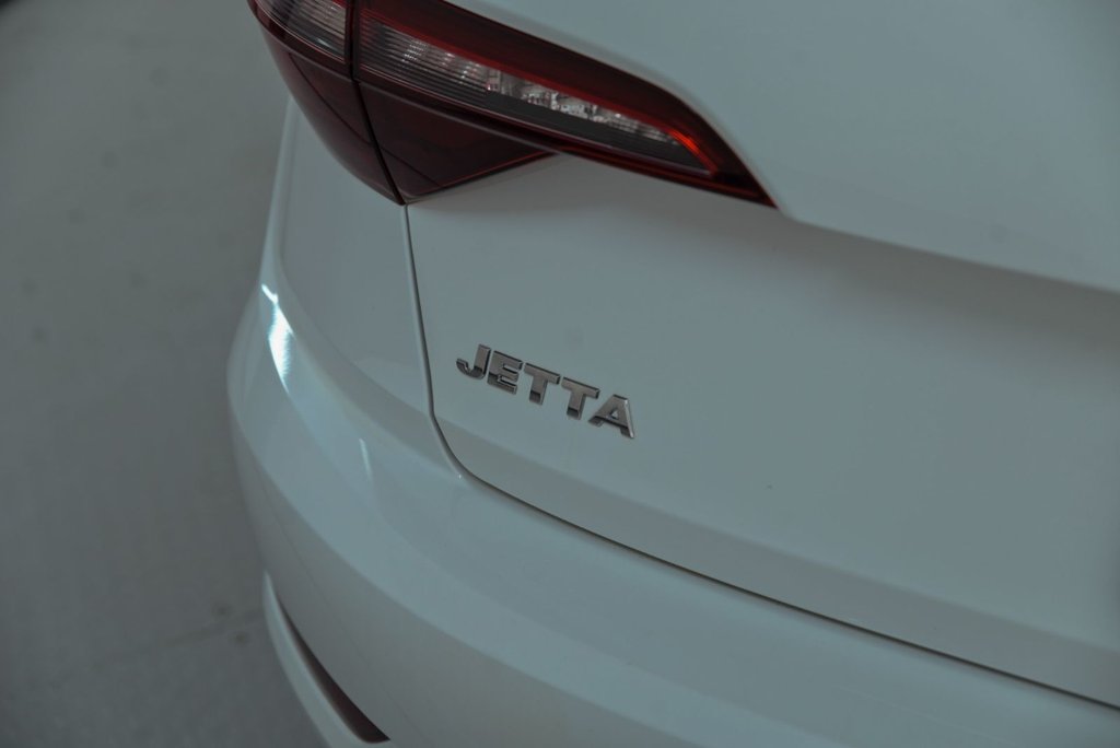 2020 Volkswagen Jetta Execline in Brossard, Quebec - 7 - w1024h768px