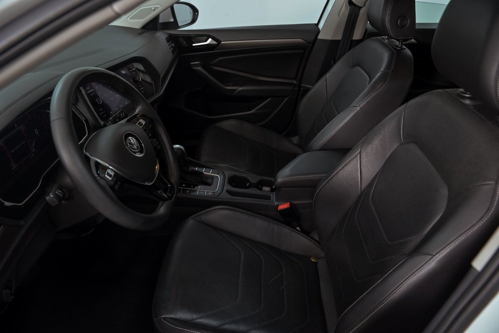 2020 Volkswagen Jetta Execline in Brossard, Quebec - 9 - w1024h768px