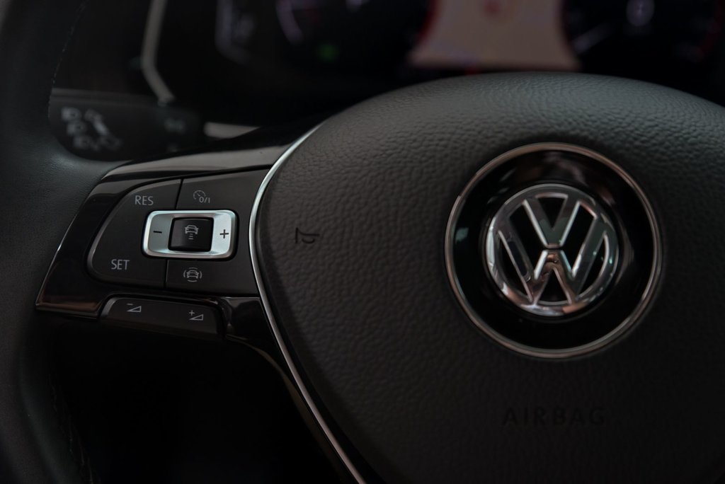 2020 Volkswagen Jetta Execline in Brossard, Quebec - 16 - w1024h768px
