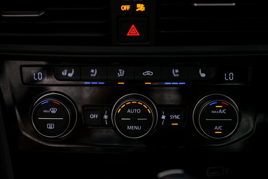 2020 Volkswagen Jetta Execline in Brossard, Quebec - 20 - w1024h768px