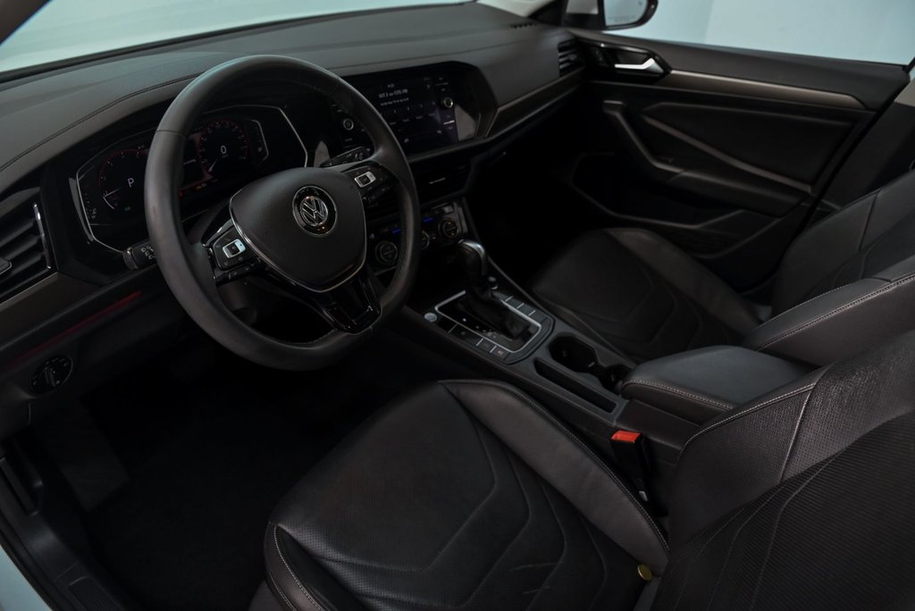 2020 Volkswagen Jetta Execline in Brossard, Quebec - 12 - w1024h768px