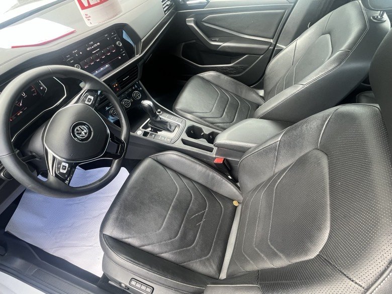 2020 Volkswagen Jetta Execline in Brossard, Quebec - 9 - w1024h768px