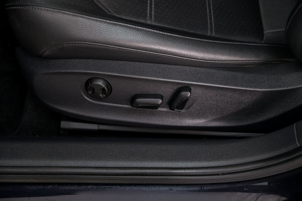 Volkswagen Passat Comfortline 2017 à Brossard, Québec - 11 - w1024h768px