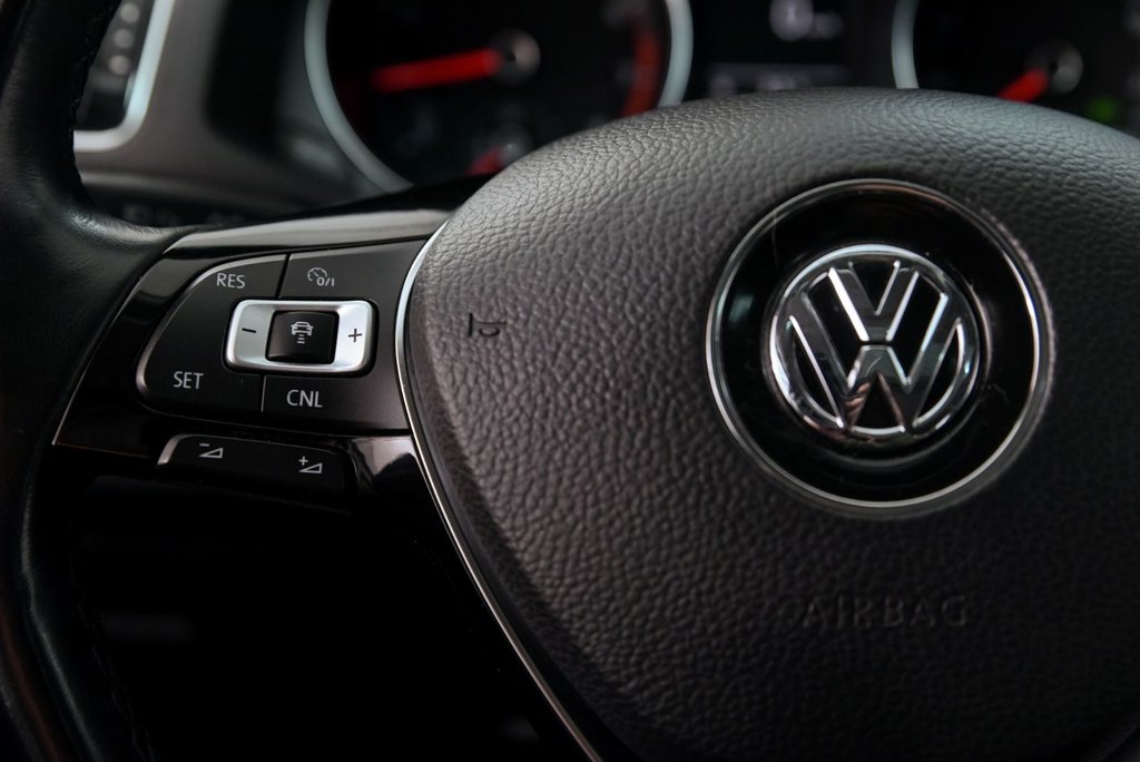 Volkswagen Passat Comfortline 2017 à Brossard, Québec - 17 - w1024h768px