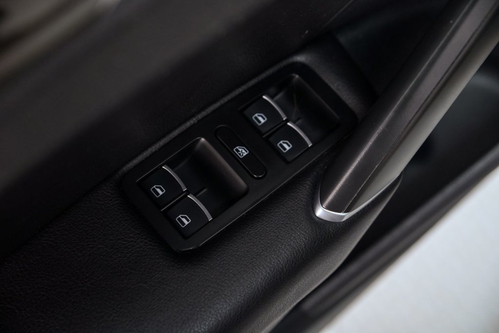 Volkswagen Passat Comfortline 2017 à Brossard, Québec - 9 - w1024h768px