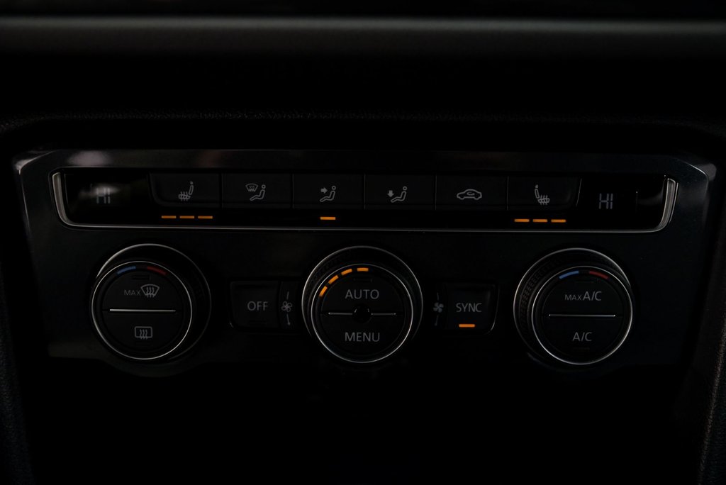 2020 Volkswagen Tiguan in Brossard, Quebec - 18 - w1024h768px