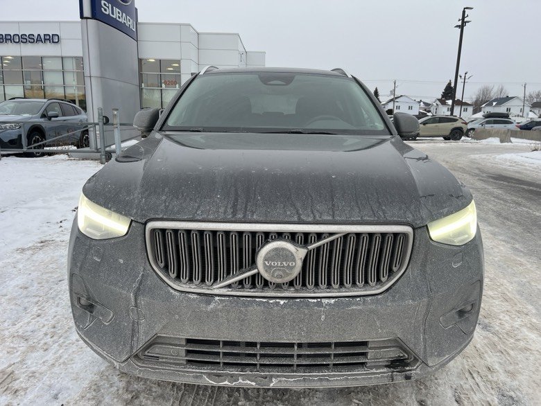 2024 Volvo XC40 Plus Bright Theme in Brossard, Quebec - 2 - w1024h768px