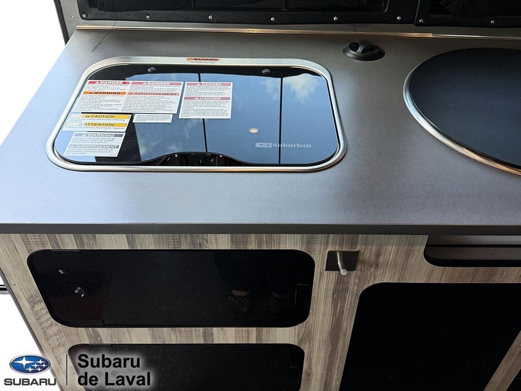 Airstream Basecamp 20 pi 2 po 2023 à Laval, Québec - 10 - w1024h768px
