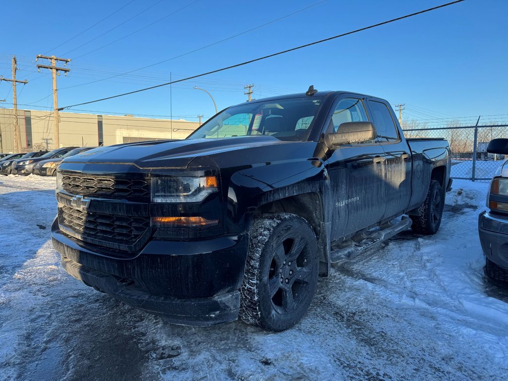 2017 Chevrolet Silverado 1500 Work Truck in Laval, Quebec - 1 - w1024h768px