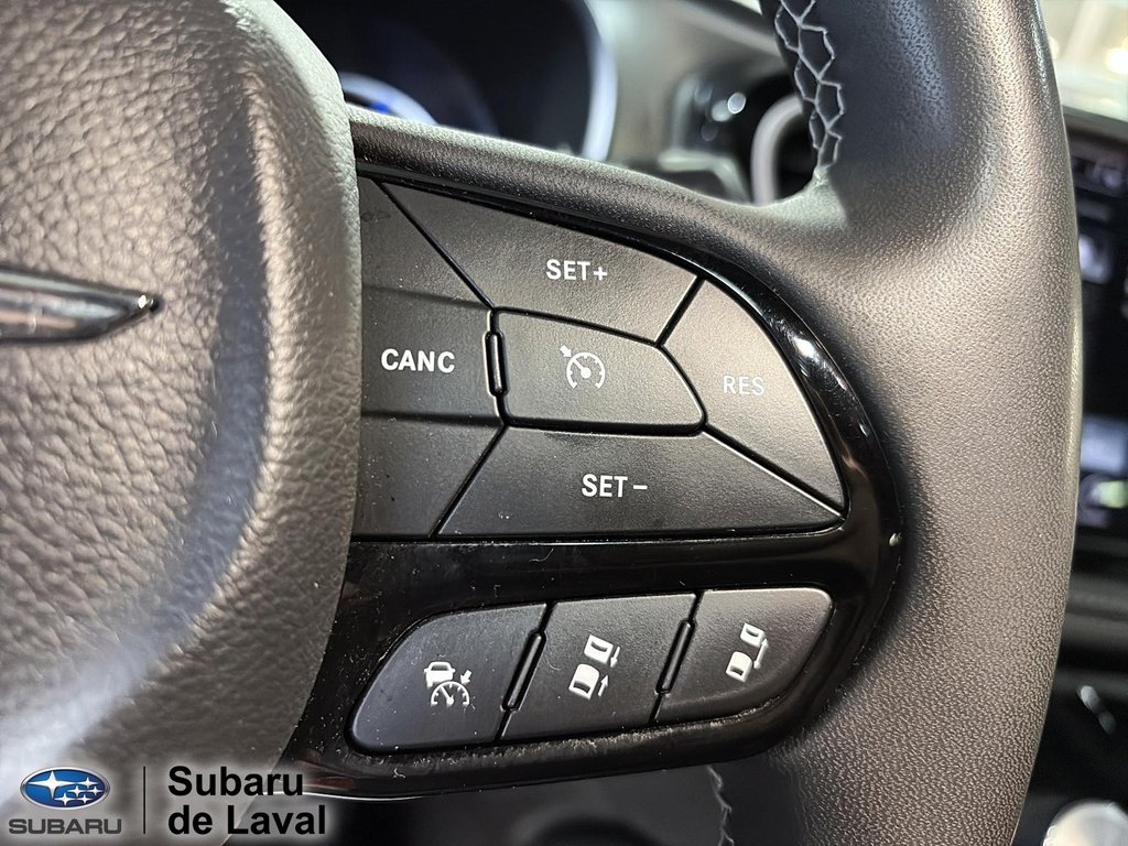 Chrysler Pacifica Hybrid Limited 2022 à Terrebonne, Québec - 22 - w1024h768px