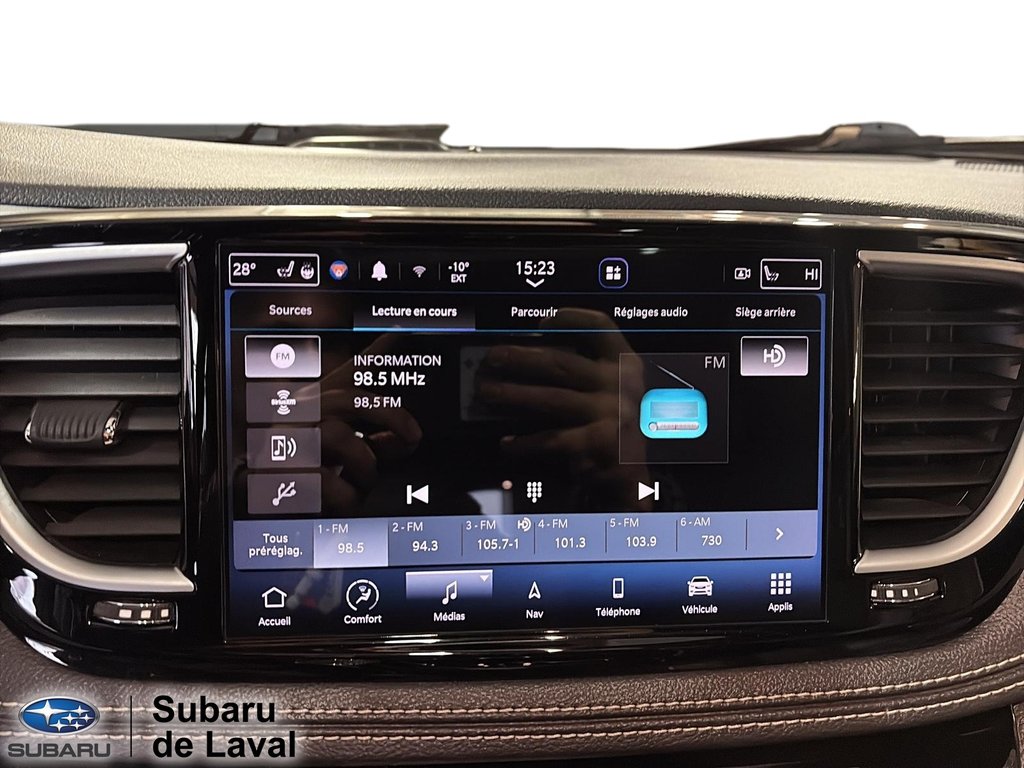 Chrysler Pacifica Hybrid Limited 2022 à Terrebonne, Québec - 18 - w1024h768px