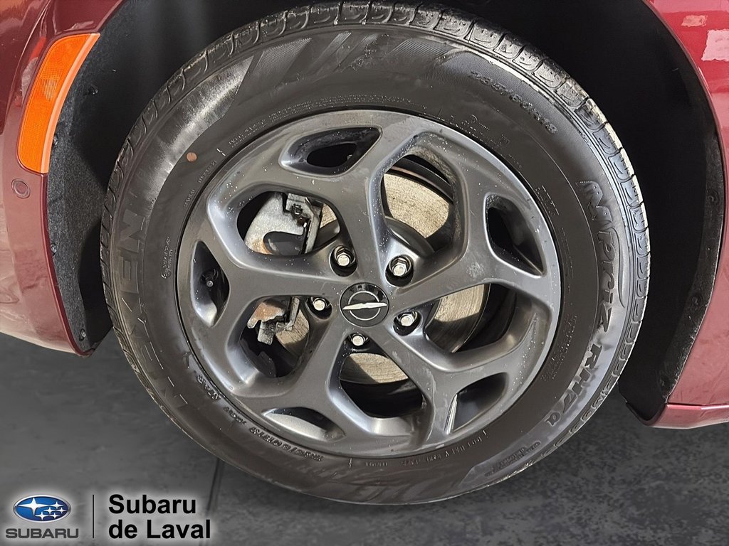 Chrysler Pacifica Hybrid Limited 2022 à Terrebonne, Québec - 9 - w1024h768px